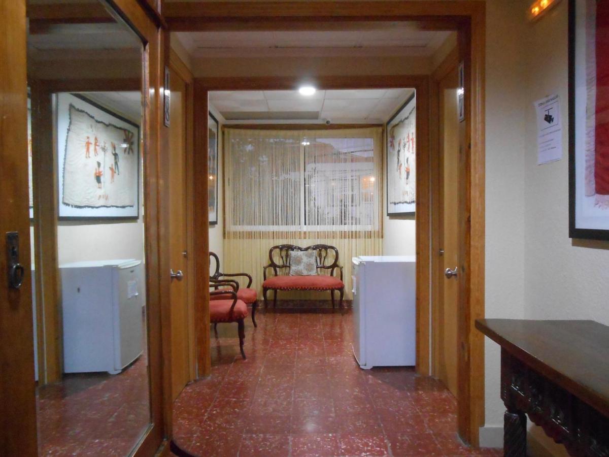 Hostal El Callejon 타라고나 외부 사진